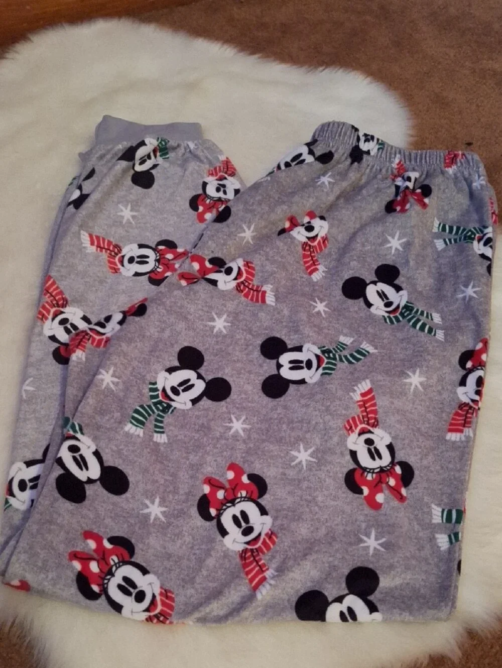Disney Green & Gray 'Merry and Bright' Mickey & Minnie Holiday Pajama Set